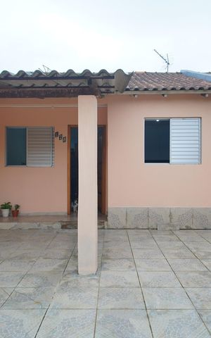Casa à venda com 46m², 2 quartos e 1 vagaÁrea externa