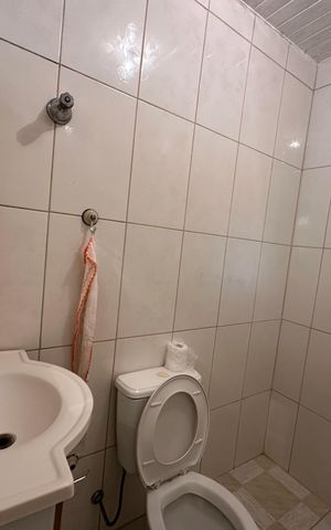 Casa à venda com 121m², 2 quartos e 2 vagas Casa à venda com 121m², 2 quartos e 2 vagasBanheiro