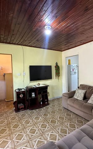 Casa à venda com 121m², 2 quartos e 2 vagas Casa à venda com 121m², 2 quartos e 2 vagasSala