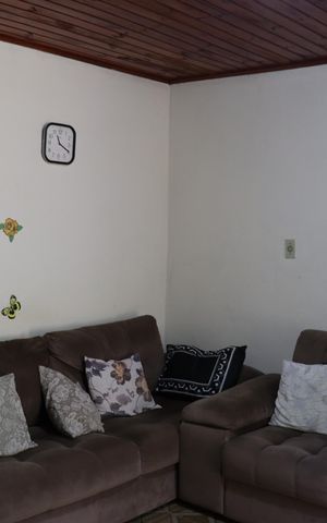 Casa à venda com 121m², 2 quartos e 2 vagas Casa à venda com 121m², 2 quartos e 2 vagasSala