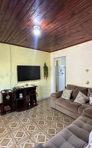 Casa à venda com 121m², 2 quartos e 2 vagas Casa à venda com 121m², 2 quartos e 2 vagasSala