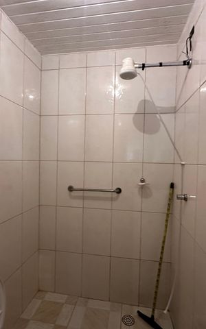 Casa à venda com 121m², 2 quartos e 2 vagas Casa à venda com 121m², 2 quartos e 2 vagasBanheiro
