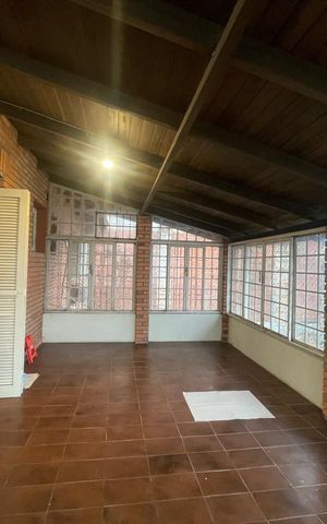 Casa à venda com 185m², 3 quartos e 2 vagas