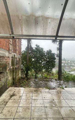 Casa à venda com 185m², 3 quartos e 2 vagas