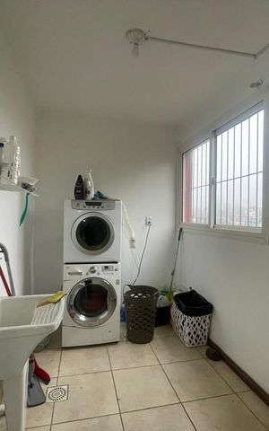 Casa à venda com 185m², 3 quartos e 2 vagas