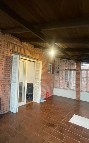 Casa à venda com 185m², 3 quartos e 2 vagas