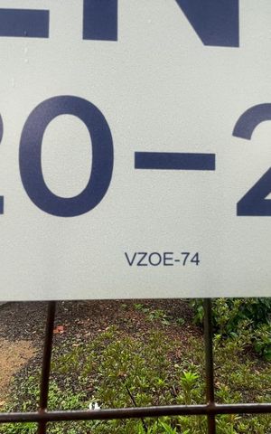 Casa à venda com 185m², 3 quartos e 2 vagas Casa à venda com 185m², 3 quartos e 2 vagasPlaca Instalada em 02/07/2026 - Cod.VZOE-74