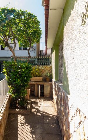 Casa à venda com 160m², 3 quartos e 1 vagaFachada