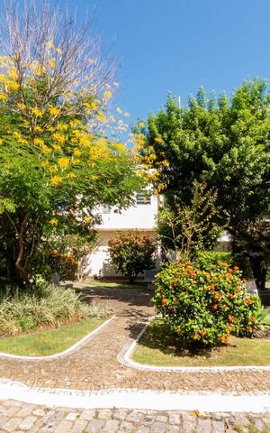 Casa à venda com 160m², 3 quartos e 1 vagaÁrea comum