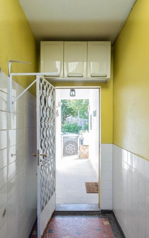 Casa à venda com 160m², 3 quartos e 1 vagaÁrea de Serviço