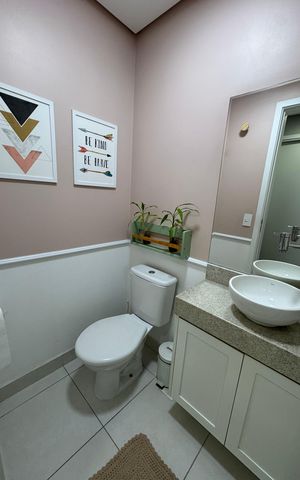 Apartamento à venda com 72m², 2 quartos e 2 vagas Apartamento à venda com 72m², 2 quartos e 2 vagasBanheiro