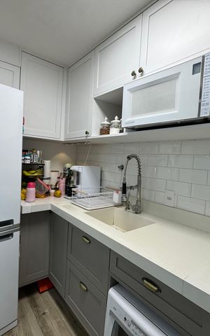 Apartamento à venda com 72m², 2 quartos e 2 vagas Apartamento à venda com 72m², 2 quartos e 2 vagasCozinha