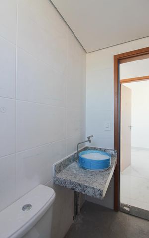 Apartamento à venda com 63m², 2 quartos e 1 vaga Apartamento à venda com 63m², 2 quartos e 1 vagaBanheiro