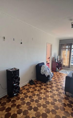 Casa para alugar com 250m², 6 quartos e 9 vagas Casa para alugar com 250m², 6 quartos e 9 vagasSala
