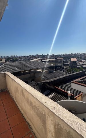 Casa para alugar com 250m², 6 quartos e 9 vagas Casa para alugar com 250m², 6 quartos e 9 vagasVaranda