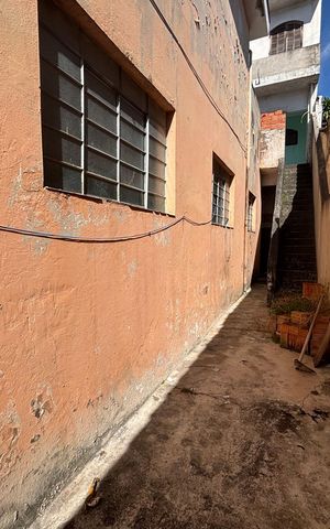 Casa para alugar com 250m², 6 quartos e 9 vagas Casa para alugar com 250m², 6 quartos e 9 vagasCorredor
