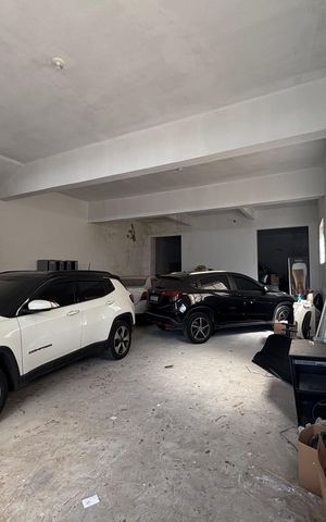Casa para alugar com 250m², 6 quartos e 9 vagas Casa para alugar com 250m², 6 quartos e 9 vagasSalao