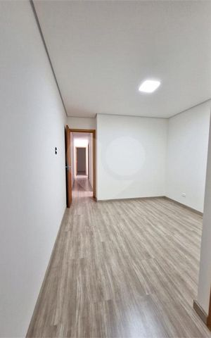 Casa à venda com 110m², 3 quartos e 2 vagas