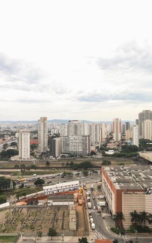 Apartamento à venda com 110m², 3 quartos e 2 vagas Apartamento à venda com 110m², 3 quartos e 2 vagasVaranda Gourmet - Vista