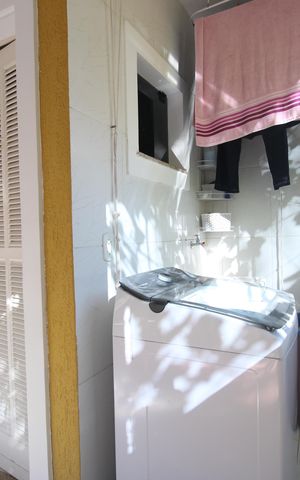 Casa de condomínio à venda com 144m², 3 quartos e 1 vagaÁrea de serviço