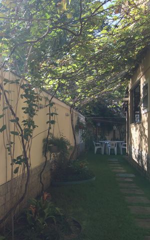 Casa de condomínio à venda com 144m², 3 quartos e 1 vagaLateral da casa