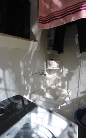 Casa de condomínio à venda com 144m², 3 quartos e 1 vagaÁrea de serviço