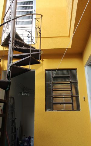 Casa à venda com 120m², 2 quartos e 1 vagafundo
