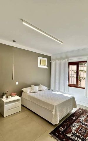 Casa à venda com 216m², 4 quartos e 4 vagas Casa à venda com 216m², 4 quartos e 4 vagasQuarto