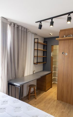Casa de condomínio à venda com 200m², 4 quartos e 2 vagas Casa de condomínio à venda com 200m², 4 quartos e 2 vagasSuíte 4