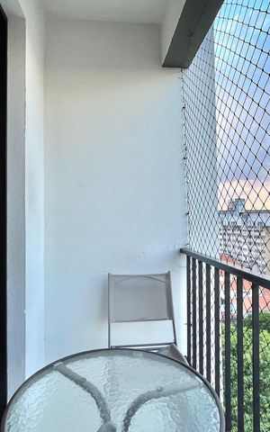 Apartamento à venda com 62m², 2 quartos e 1 vaga Apartamento à venda com 62m², 2 quartos e 1 vagaVaranda