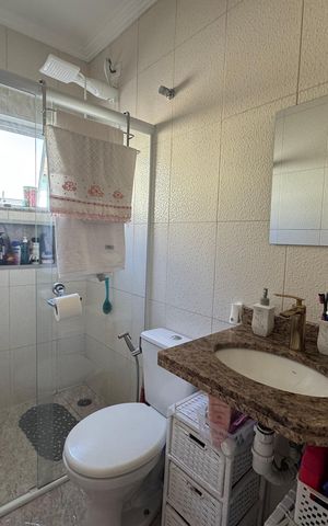 Casa à venda com 140m², 3 quartos e 4 vagas Casa à venda com 140m², 3 quartos e 4 vagasBanheiro da Suíte