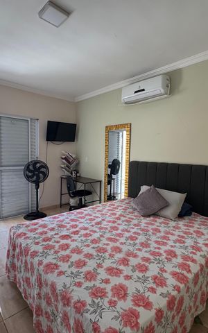 Casa à venda com 140m², 3 quartos e 4 vagas Casa à venda com 140m², 3 quartos e 4 vagasSuíte