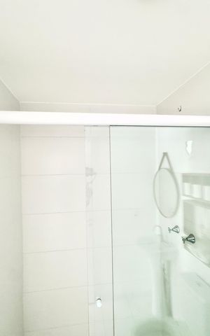 Apartamento à venda com 45m², 2 quartos e 1 vaga Apartamento à venda com 45m², 2 quartos e 1 vagaBanheiro