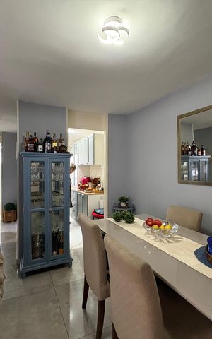 Apartamento à venda com 52m², 2 quartos e 1 vaga Apartamento à venda com 52m², 2 quartos e 1 vagaSala