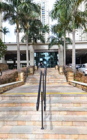 Apartamento para alugar com 154m², 3 quartos e 3 vagas Apartamento para alugar com 154m², 3 quartos e 3 vagasFachada e portaria