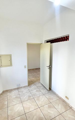 Apartamento à venda com 92m², 3 quartos e 2 vagas Apartamento à venda com 92m², 3 quartos e 2 vagasEscritório
