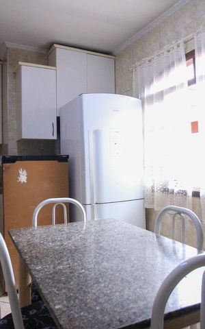 Casa à venda com 146m², 3 quartos e 5 vagas Casa à venda com 146m², 3 quartos e 5 vagasCozinha