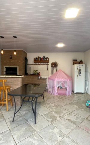 Casa à venda com 296m², 2 quartos e 2 vagas