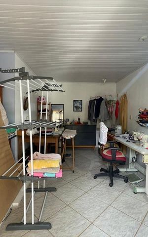 Casa à venda com 296m², 2 quartos e 2 vagas