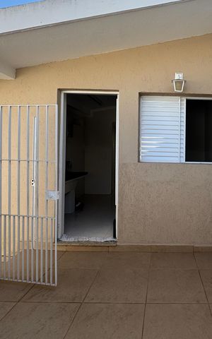 Casa à venda com 104m², 3 quartos e 2 vagas Casa à venda com 104m², 3 quartos e 2 vagasVaranda