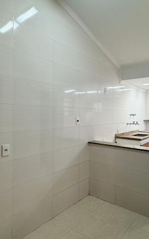 Casa à venda com 104m², 3 quartos e 2 vagas Casa à venda com 104m², 3 quartos e 2 vagasCopa