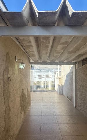 Casa à venda com 104m², 3 quartos e 2 vagas Casa à venda com 104m², 3 quartos e 2 vagasVista - Sala