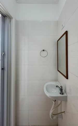 Casa à venda com 104m², 3 quartos e 2 vagas Casa à venda com 104m², 3 quartos e 2 vagasLavabo