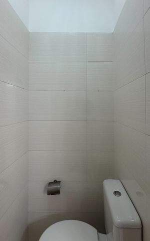 Casa à venda com 104m², 3 quartos e 2 vagas Casa à venda com 104m², 3 quartos e 2 vagasLavabo