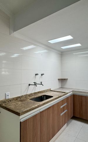Casa à venda com 104m², 3 quartos e 2 vagas Casa à venda com 104m², 3 quartos e 2 vagasCozinha