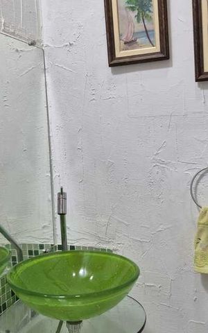 Casa para alugar com 70m², 2 quartos e sem vaga Casa para alugar com 70m², 2 quartos e sem vagaBanheiro
