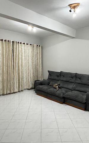 Casa à venda com 320m², 3 quartos e 3 vagas Casa à venda com 320m², 3 quartos e 3 vagasSala