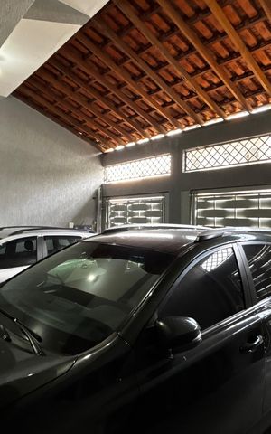 Casa à venda com 320m², 3 quartos e 3 vagas Casa à venda com 320m², 3 quartos e 3 vagasGaragem