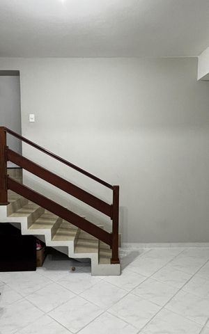 Casa à venda com 320m², 3 quartos e 3 vagas Casa à venda com 320m², 3 quartos e 3 vagasSala