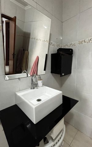Casa à venda com 320m², 3 quartos e 3 vagas Casa à venda com 320m², 3 quartos e 3 vagasBanheiro